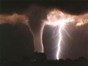 tornado-lightning
